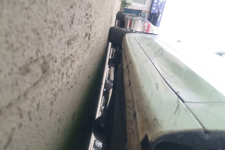 Used Roewe i5 2020 1.5L Automatic 4G Connect Luxury Flagship Edition Right Side Sill