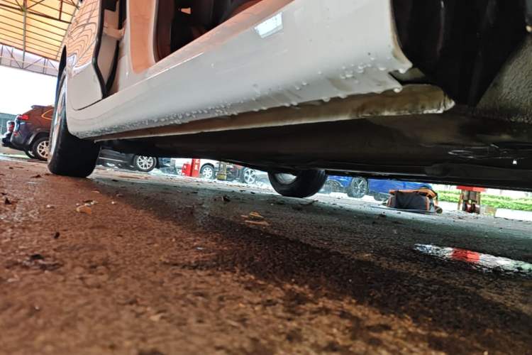 Used Roewe i5 2020 1.5L Automatic 4G Connected Linghao Edition Right Side Sill