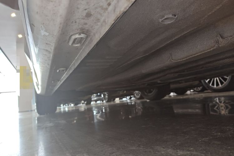 Used Roewe i5 2020 1.5L Automatic 4G Connect Luxury Flagship Edition Right Side Sill