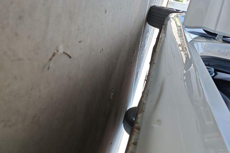 Used Roewe i5 2020 1.5L Manual 4G Connect Leehao Flagship Edition Right Side Sill