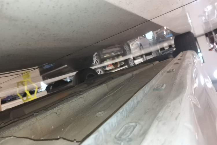 Used Roewe i5 2020 1.5L Automatic 4G Connected Linghao Edition Right Side Sill