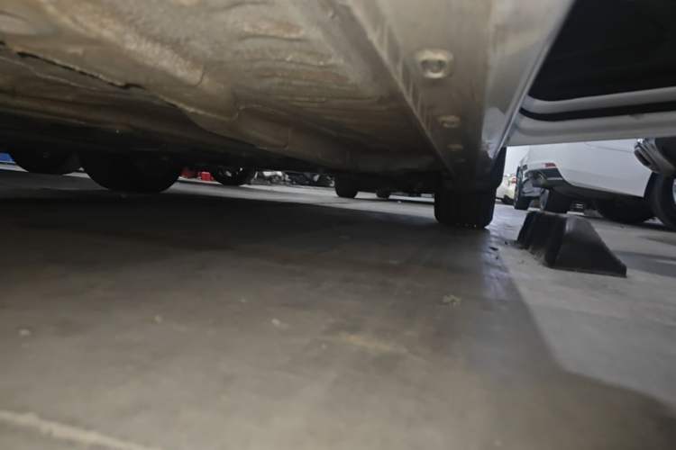 Used Roewe i5 2020 1.5L Automatic 4G Connected Linghao Edition Right Side Sill
