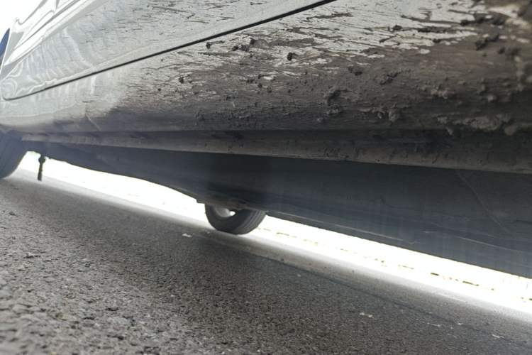 Used Roewe i5 2020 1.5L Manual 4G Connect Leehao Flagship Edition Right Side Sill