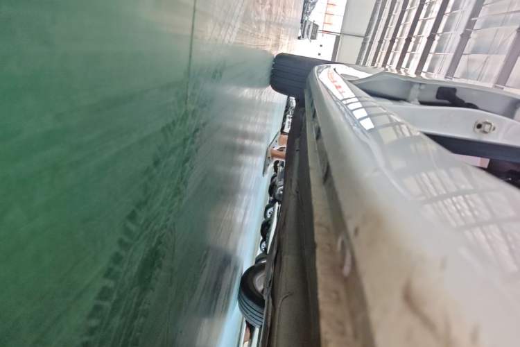 Used Roewe i5 2020 1.5L Manual 4G Connect Luxury Edition Right Side Sill