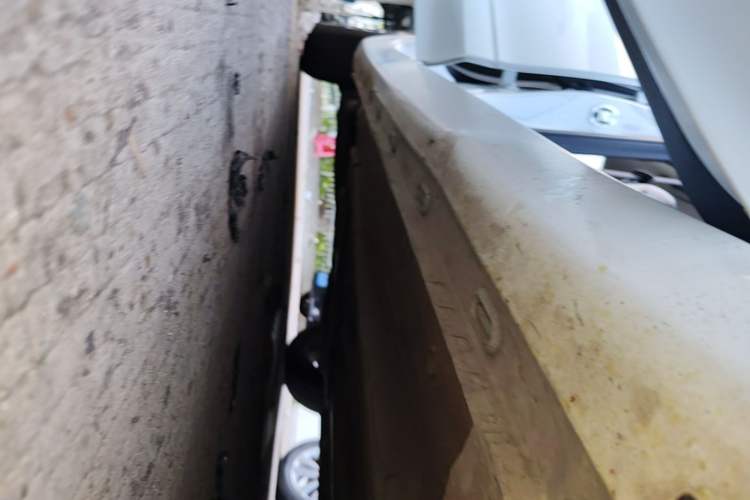 Used Roewe i5 2020 1.5L Manual 4G Connect Leehao Flagship Edition Right Side Sill