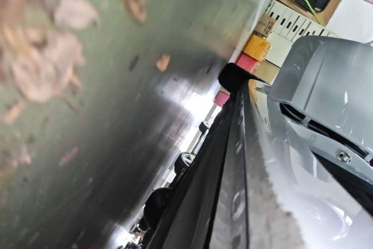 Used Roewe i5 2020 1.5L Automatic 4G Connect Luxury Flagship Edition Right Side Sill