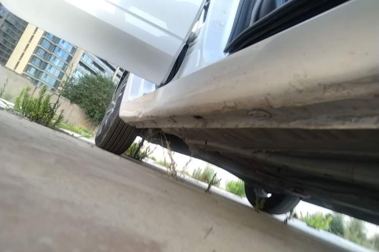 Used Roewe i5 2020 1.5L Automatic 4G Connect Luxury Flagship Edition Right Side Sill
