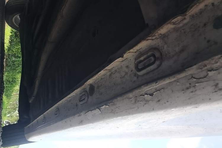 Used Roewe i5 2020 1.5L Automatic 4G Connected Linghao Edition Right Side Sill