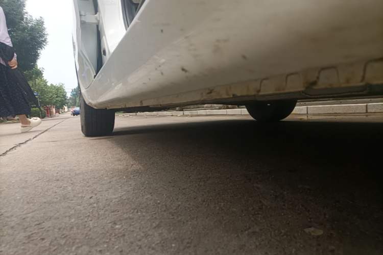 Used Roewe i5 2020 1.5L Automatic 4G Connect Luxury Flagship Edition Right Side Sill