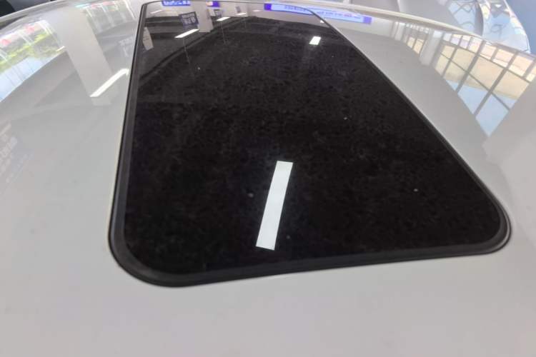 Used Roewe i5 2020 1.5L Manual 4G Connect Leehao Flagship Edition Roof