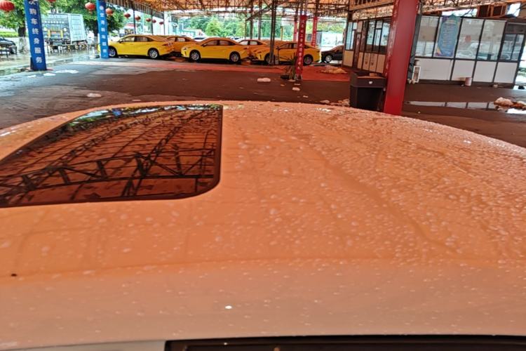 Used Roewe i5 2020 1.5L Automatic 4G Connected Linghao Edition Roof