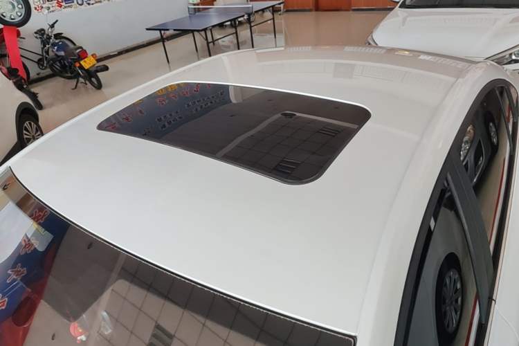 Used Roewe i5 2020 1.5L Manual 4G Connect Leehao Flagship Edition Roof
