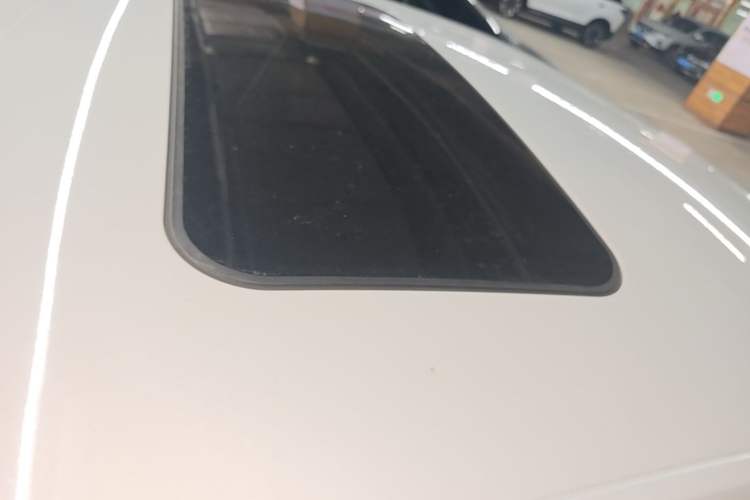 Used Roewe i5 2020 1.5L Manual 4G Connect Leehao Flagship Edition Roof
