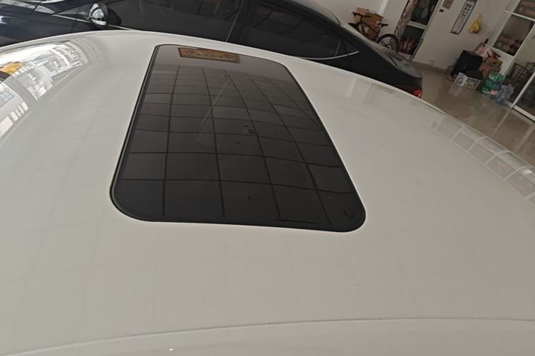 Used Roewe i5 2020 1.5L Automatic 4G Connect Luxury Flagship Edition Roof