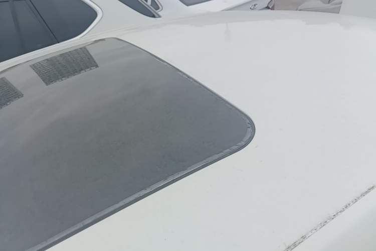 Used Roewe i5 2020 1.5L Manual 4G Connect Leehao Flagship Edition Roof