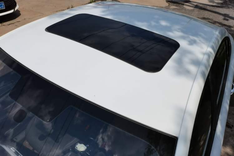 Used Roewe i5 2020 1.5L Automatic 4G Connected Linghao Edition Roof