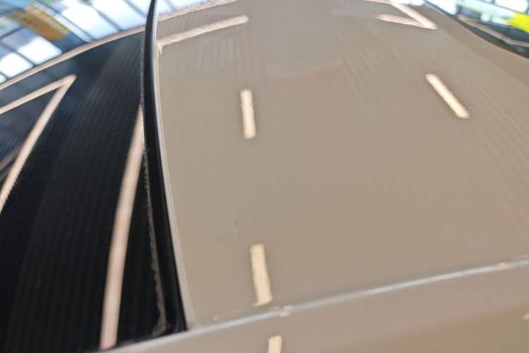 Used Roewe i5 2020 1.5L Automatic 4G Connect Luxury Flagship Edition Roof