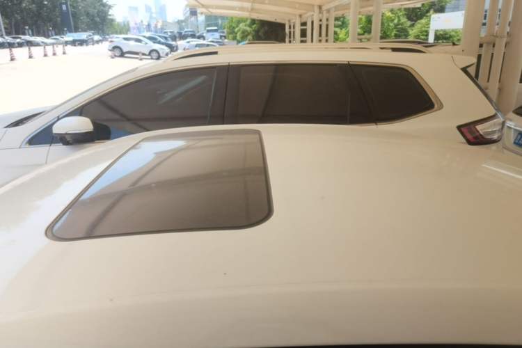 Used Roewe i5 2020 1.5L Manual 4G Connect Leehao Flagship Edition Roof