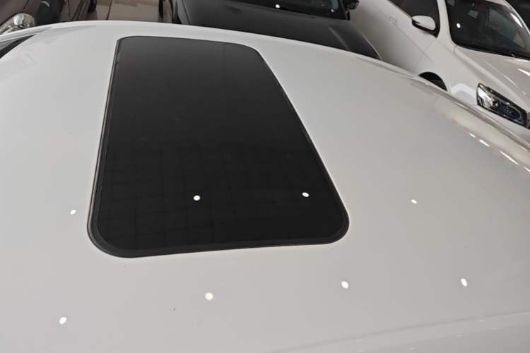 Used Roewe i5 2020 1.5L Automatic 4G Connected Linghao Edition Roof
