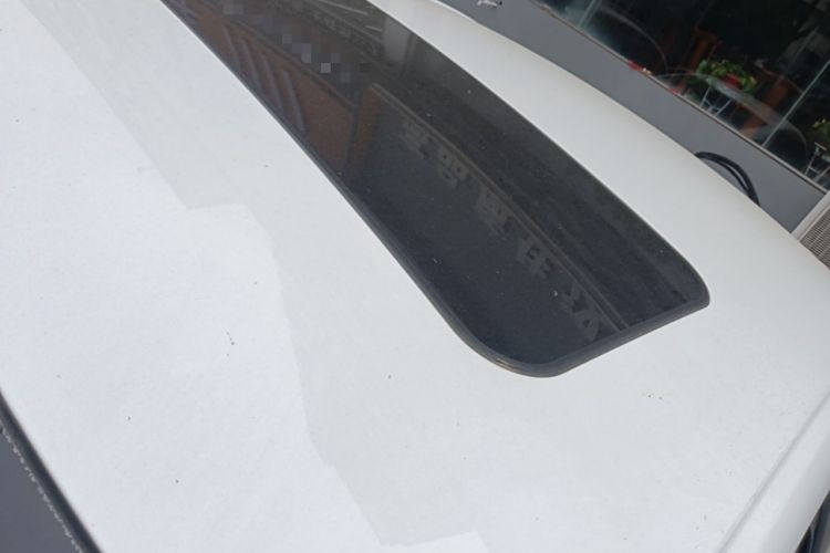 Used Roewe i5 2020 1.5L Automatic 4G Connect Luxury Flagship Edition Roof