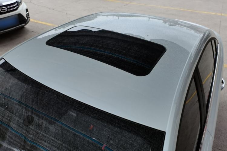 Used Roewe i5 2020 1.5L Automatic 4G Connected Linghao Edition Roof