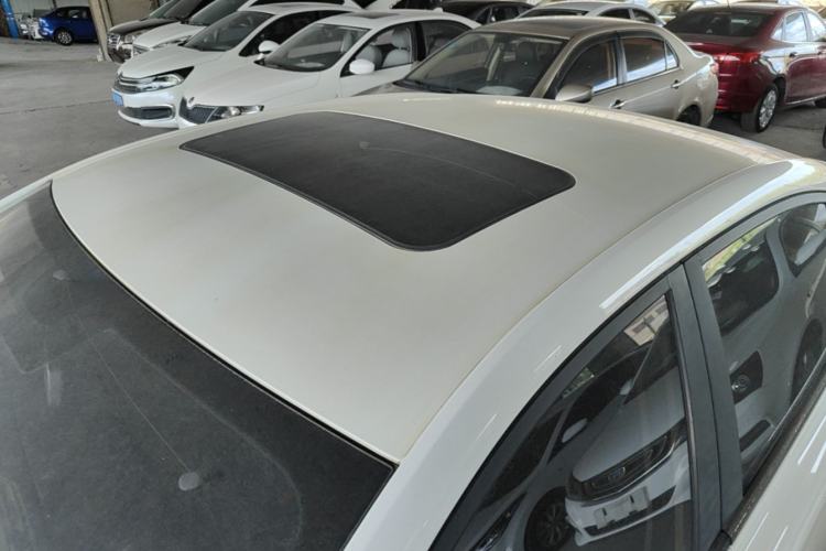 Used Roewe i5 2020 1.5L Automatic 4G Connected Linghao Edition Roof