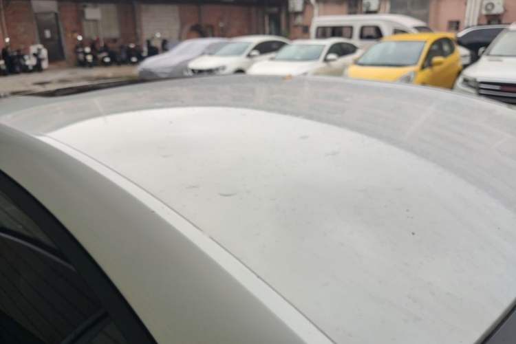 Used Roewe i5 2020 1.5L Automatic 4G Connect Luxury Flagship Edition Roof