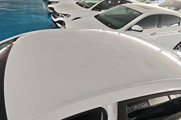 Used Roewe i5 2020 1.5L Manual 4G Connect Luxury Edition Roof