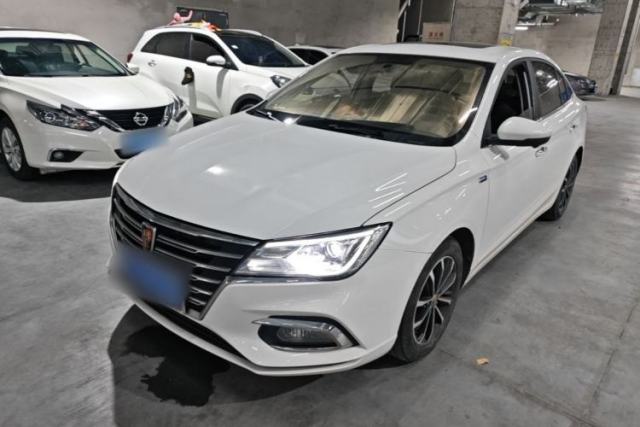 Ojetý Roewe i5 2020 1.5L Automatic 4G Connect Luxury Flagship Edition