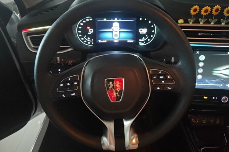 Used Roewe i5 2020 1.5L Automatic 4G Connect Luxury Flagship Edition Steering Wheel