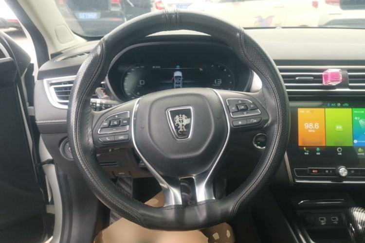 Used Roewe i5 2020 1.5L Automatic 4G Connect Luxury Flagship Edition Steering Wheel