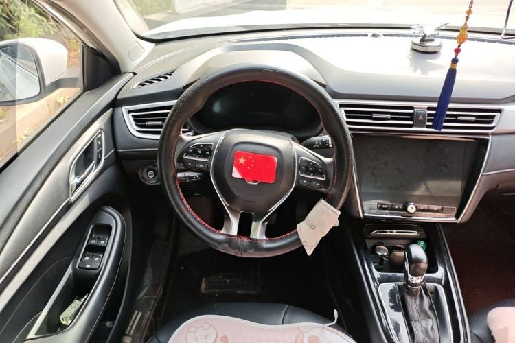 Used Roewe i5 2020 1.5L Automatic 4G Connect Luxury Flagship Edition Steering Wheel