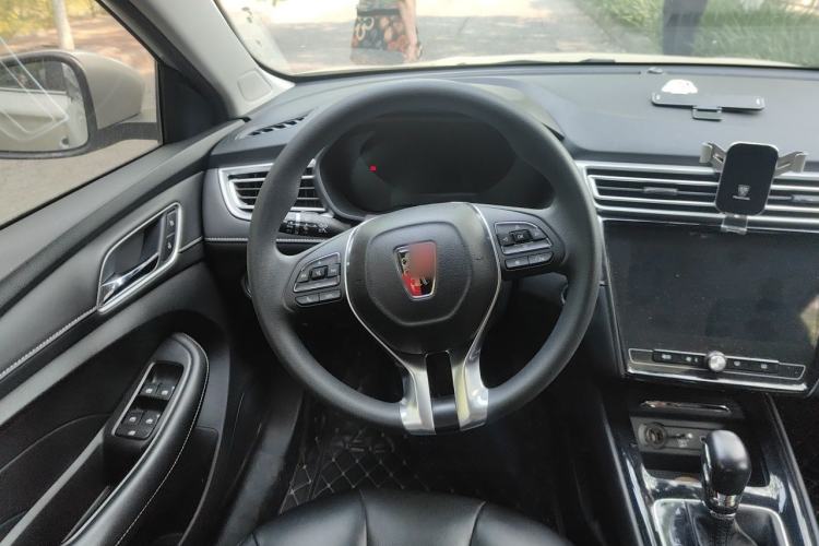 Used Roewe i5 2020 1.5L Automatic 4G Connect Luxury Flagship Edition Steering Wheel