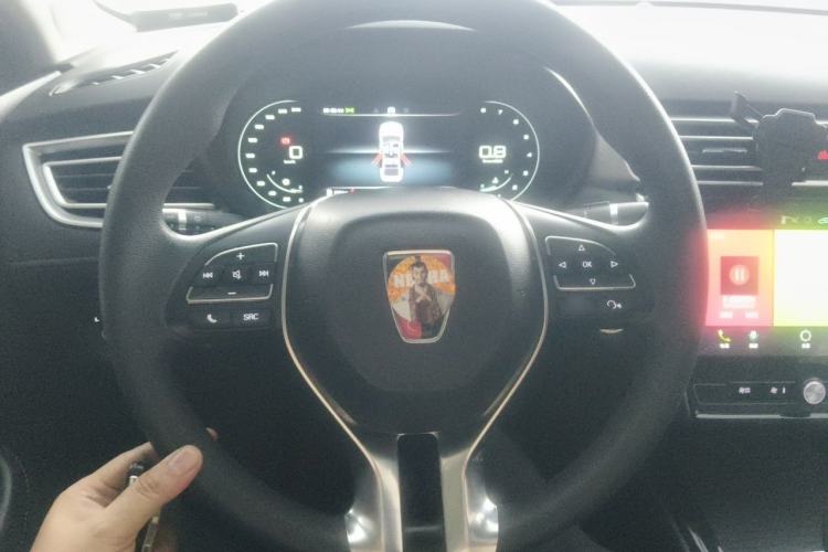 Used Roewe i5 2020 1.5L Automatic 4G Connect Luxury Flagship Edition Steering Wheel