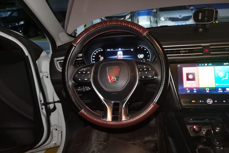 Used Roewe i5 2020 1.5L Automatic 4G Connect Luxury Flagship Edition Steering Wheel