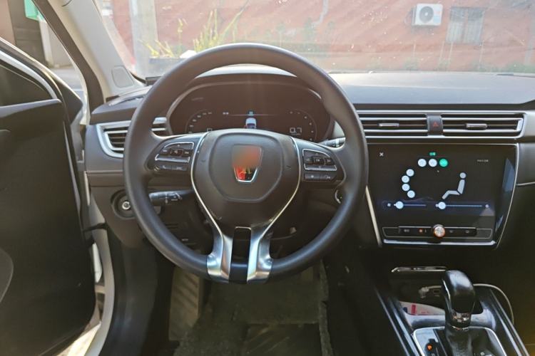 Used Roewe i5 2020 1.5L Automatic 4G Connect Luxury Flagship Edition Steering Wheel