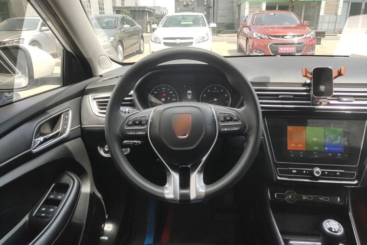 Used Roewe i5 2020 1.5L Manual 4G Connect Leehao Flagship Edition Steering Wheel