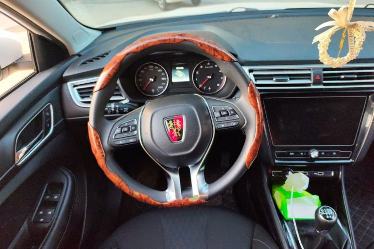 Used Roewe i5 2020 1.5L Manual 4G Connect Luxury Edition Steering Wheel
