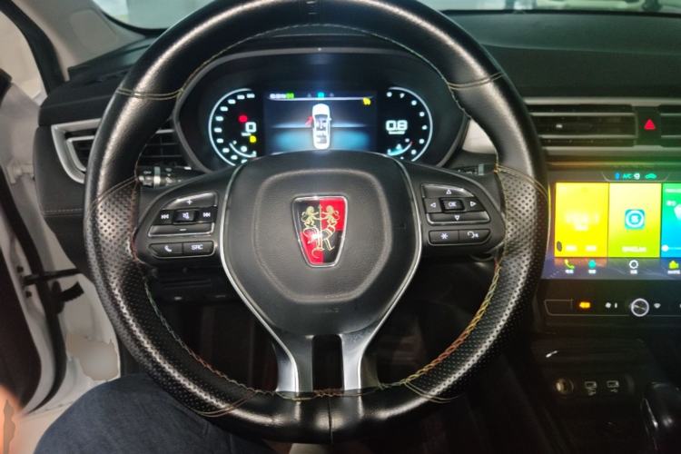 Used Roewe i5 2020 1.5L Automatic 4G Connect Luxury Flagship Edition Steering Wheel