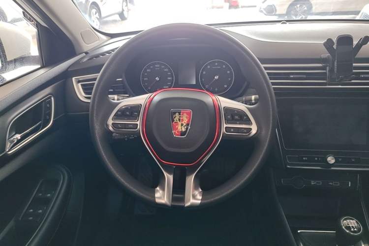 Used Roewe i5 2020 1.5L Manual 4G Connect Leehao Flagship Edition Steering Wheel