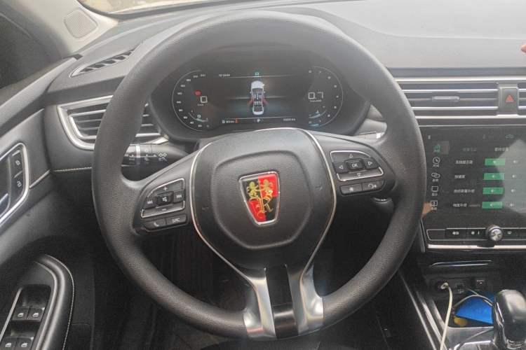 Used Roewe i5 2020 1.5L Automatic 4G Connect Luxury Flagship Edition Steering Wheel