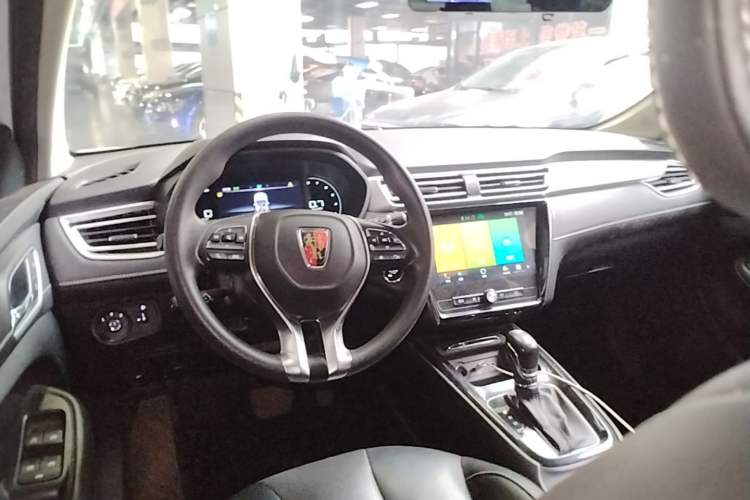 Used Roewe i5 2020 1.5L Automatic 4G Connect Luxury Flagship Edition Steering Wheel
