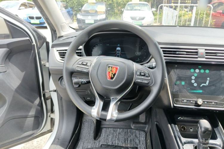 Used Roewe i5 2020 1.5L Automatic 4G Connect Luxury Flagship Edition Steering Wheel