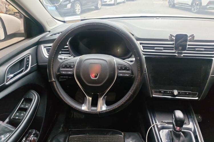 Used Roewe i5 2020 1.5L Automatic 4G Connect Luxury Flagship Edition Steering Wheel