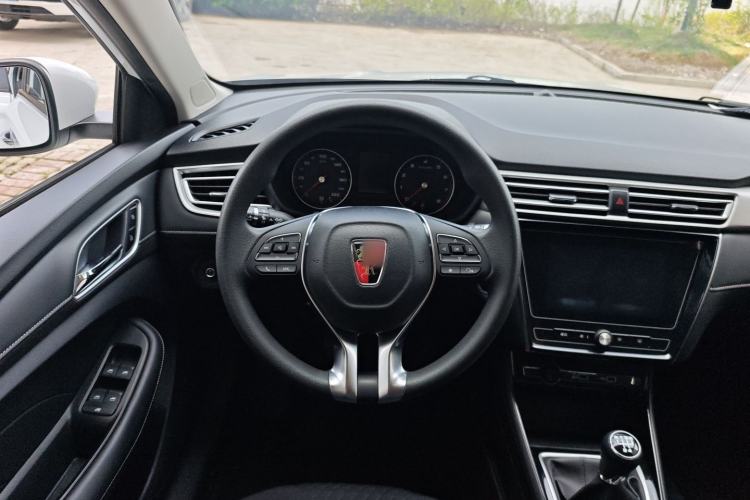 Used Roewe i5 2020 1.5L Manual 4G Connect Luxury Edition Steering Wheel