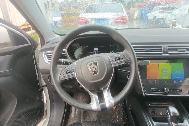Used Roewe i5 2020 1.5L Automatic 4G Connect Luxury Flagship Edition Steering Wheel