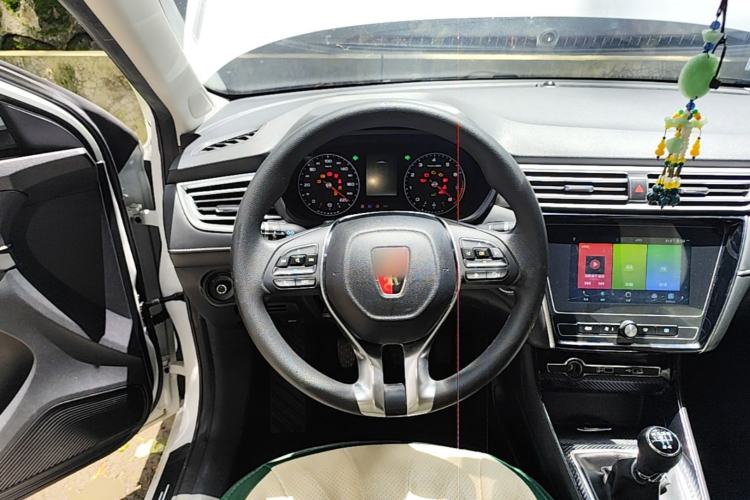 Used Roewe i5 2020 1.5L Manual 4G Connect Luxury Edition Steering Wheel