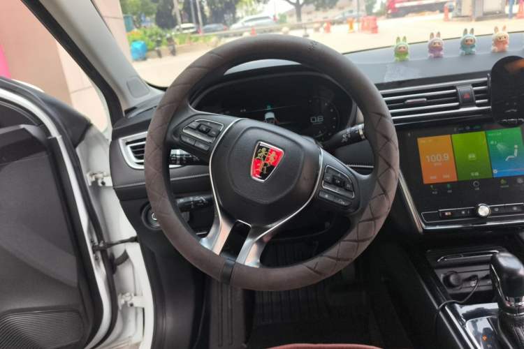Used Roewe i5 2020 1.5L Automatic 4G Connect Luxury Flagship Edition Steering Wheel