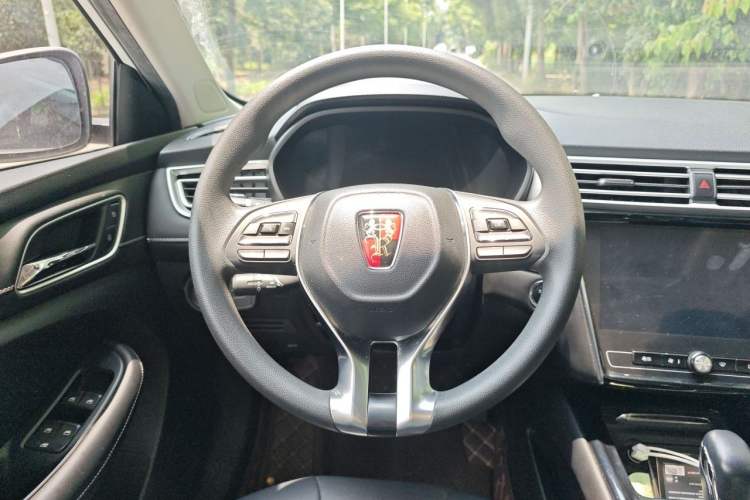 Used Roewe i5 2020 1.5L Automatic 4G Connect Luxury Flagship Edition Steering Wheel