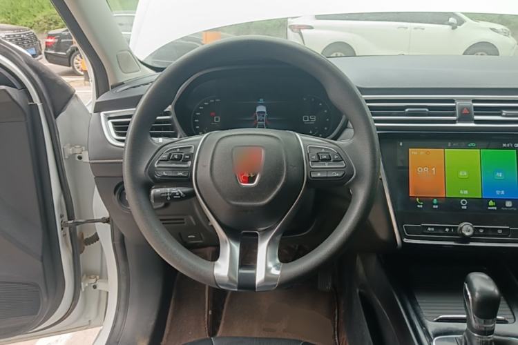 Used Roewe i5 2020 1.5L Automatic 4G Connect Luxury Flagship Edition Steering Wheel